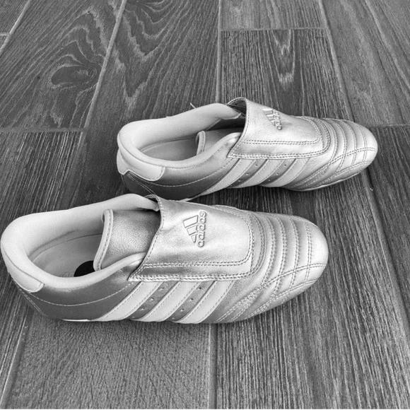 Adidas Taekwondo Metallic Silver with Ivory Stripes Athletic Shoes size 6.5 - Picture 4 of 15